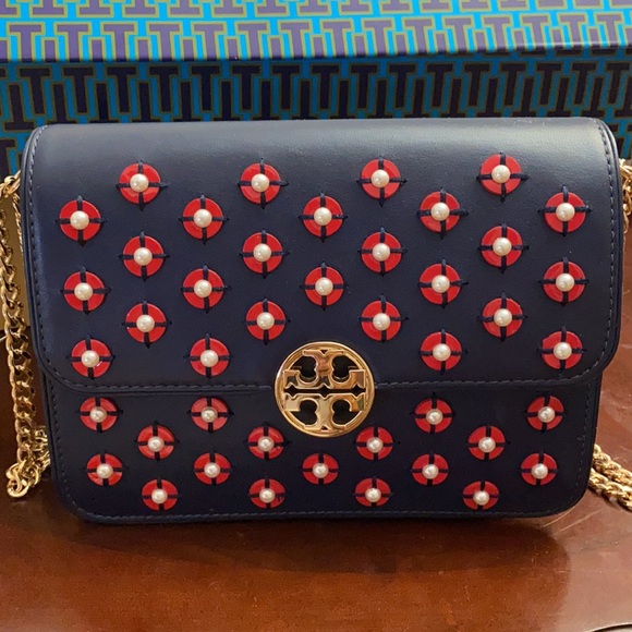 Tory Burch Handbags - Tory Burch duet chain embellished convertible shoulder bag